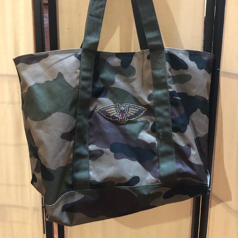 NBA Little Earth NO Pelicans Camo Tote